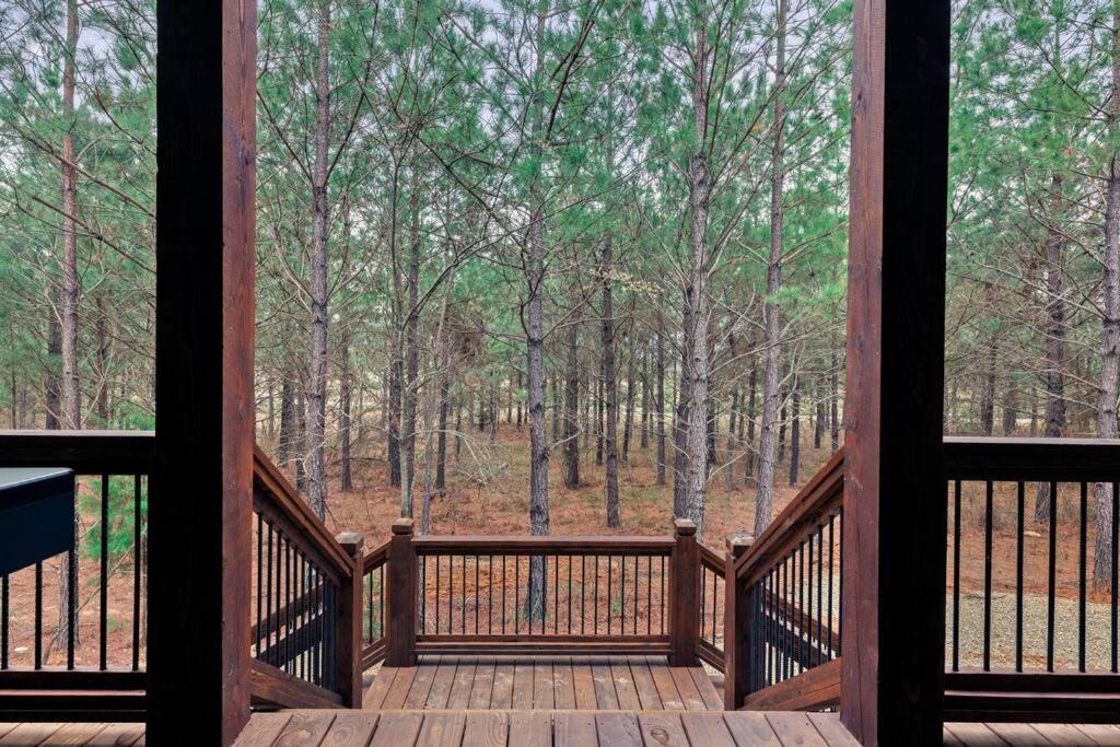 Lone Pine Lodge. Brand New! 2 Bedroom Luxury Cabin. Броукън Боу Екстериор снимка